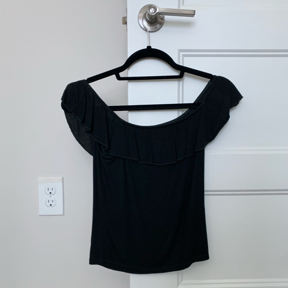 Off the Shoulder Solid Black T-Shirt